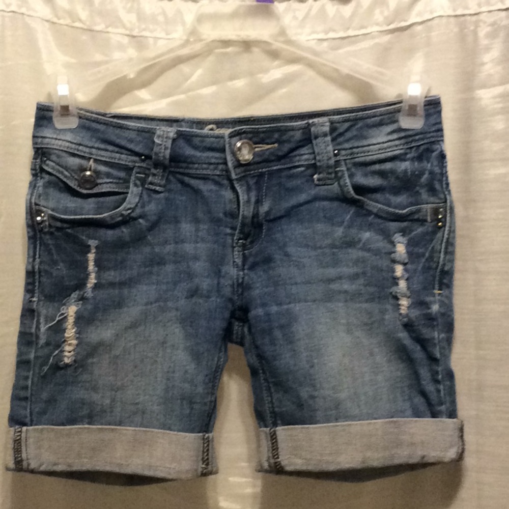 Grace in LA Distressed Jean Shorts Sz S
